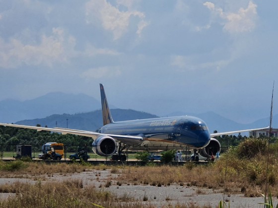 Máy bay chở 343 công dân Việt Nam về từ Nhật Bản đã hạ cánh an toàn tại Sân bay quốc tế Đà Nẵng