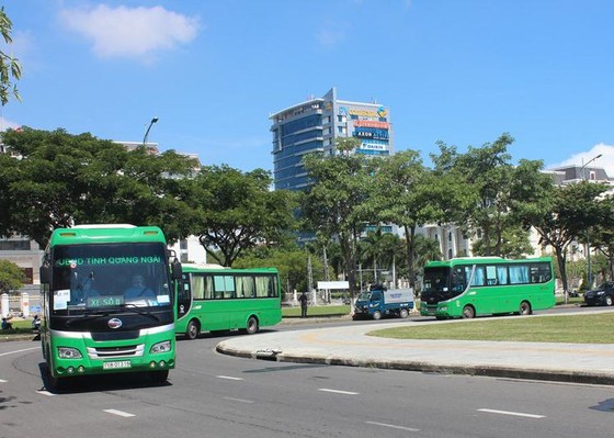 Hơn 700 người Quảng Ngãi kẹt ở "tâm dịch" Đà Nẵng được về quê ảnh 30