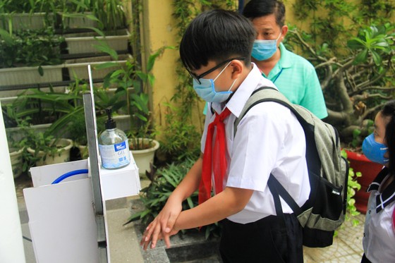 Đà Nẵng: Học sinh tiểu học, trẻ mầm non quay lại trường sau dịch bệnh ảnh 4