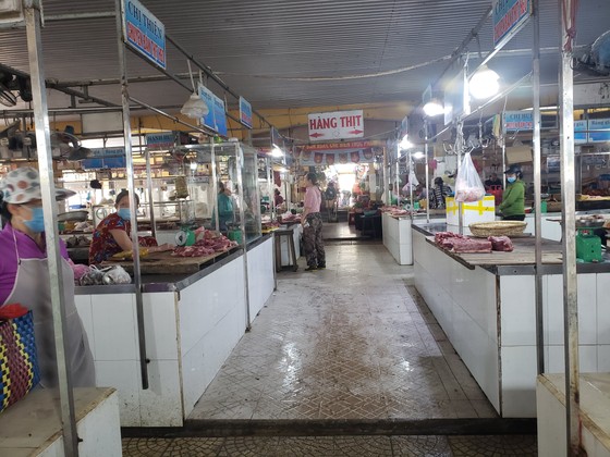 Đà Nẵng: Đảm bảo an toàn thực phẩm tại các chợ truyền thống ảnh 4 Đà Nẵng: Đảm bảo an toàn thực phẩm tại các chợ truyền thống ảnh 4
