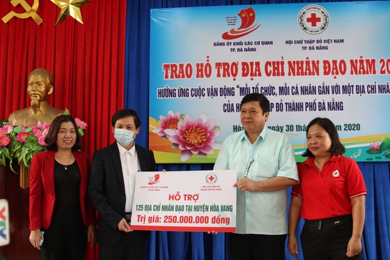 Trao hỗ trợ 125 địa chỉ nhân đạo tại huyện Hòa Vang