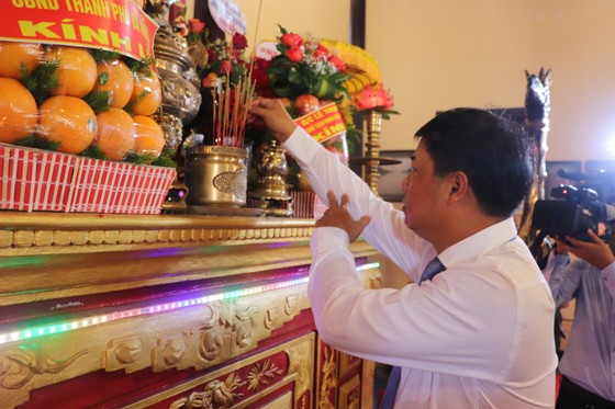 Lãnh đạo TP Đà Nẵng thắp hương cho Danh thần Thoại Ngọc Hầu Nguyễn Văn Thoại
