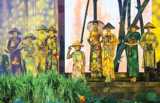 Hành trình bảo tồn di sản Áo dài ảnh 7