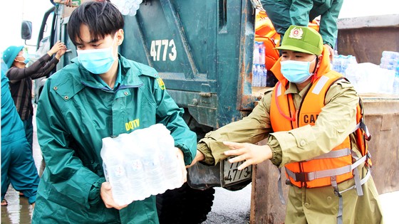 Các tỉnh Nam Trung bộ và Tây Nguyên nỗ lực khắc phục hậu quả lũ lụt ảnh 1 Các tỉnh Nam Trung bộ và Tây Nguyên nỗ lực khắc phục hậu quả lũ lụt ảnh 1