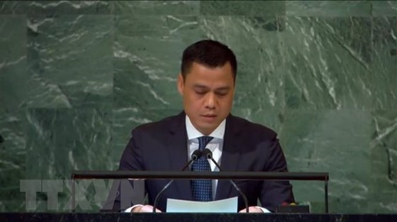 Đại sứ, Trưởng phái đoàn Việt Nam tại Liên hợp quốc Đặng Hoàng Giang phát biểu tại phiên họp. Ảnh: TTXVN 