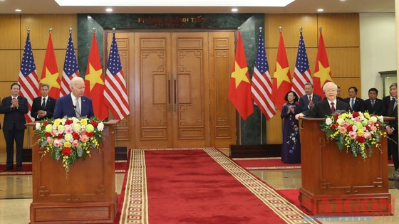 Tổng Bí thư Nguyễn Phú Trọng và Tổng thống Joe Biden phát biểu với báo chí sau hội đàm. Ảnh: QUANG PHÚC ảnh 5
