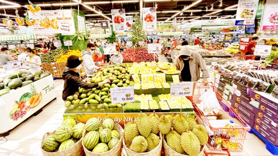 Nông sản Việt được bày bán trong hệ thống siêu thị doanh nghiệp nước ngoài - MM Mega Market. Ảnh: HOÀNG HÙNG