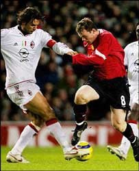 "AC Milan sẽ tấn công Manchester United"