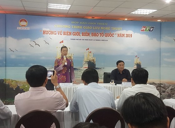 Phó Chủ tịch Ủy ban MTTQ Việt Nam TP Triệu Lệ Khánh phát biểu tại buổi họp báo