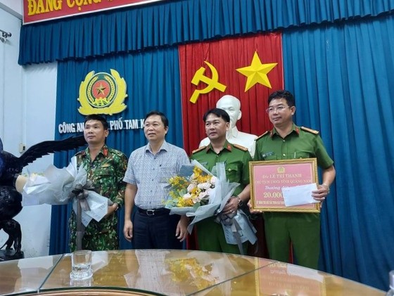 Triệu Quân Sự và quá trình lẩn trốn sự truy bắt ảnh 3 Triệu Quân Sự và quá trình lẩn trốn sự truy bắt ảnh 3