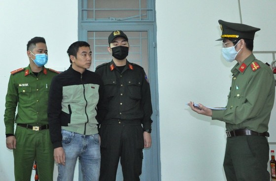 Bắt tạm giam 2 đối tượng chở người Trung Quốc nhập cảnh trái phép ảnh 3