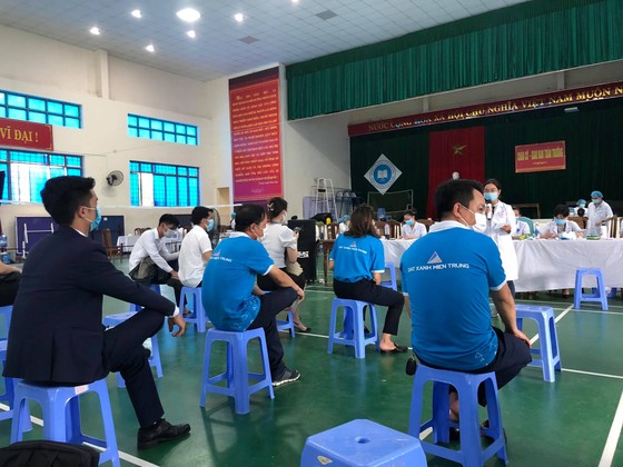 Tỉnh Quảng Nam yêu cầu Sở Y tế giải trình việc nhiều doanh nghiệp được ưu tiên tiêm vaccine ảnh 1