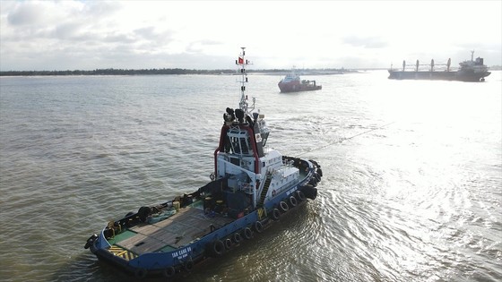 Cứu hộ thành công tàu hàng nước ngoài sau 14 ngày mắc cạn ảnh 1 Cứu hộ thành công tàu hàng nước ngoài sau 14 ngày mắc cạn ảnh 1