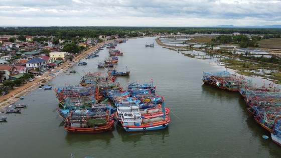 Các tỉnh miền Trung triển khai biện pháp ứng phó với “siêu bão” RAI ảnh 1