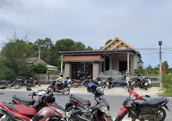 Học sinh trốn trên trần nhà vờ bị bắt cóc, nhắn tin tống tiền cha mẹ ảnh 1