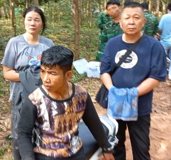 Bắt giữ đối tượng người Lào đưa người nước ngoài xuất cảnh trái phép qua biên giới tỉnh Quảng Trị ảnh 1