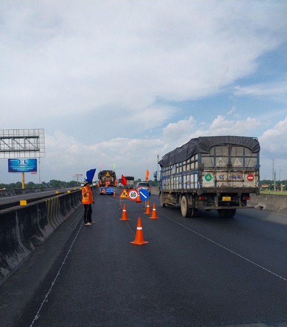 Tiếp tục bảo trì trên cao tốc TP Hồ Chí Minh – Trung Lương đến ngày 10-8-2023 ảnh 1