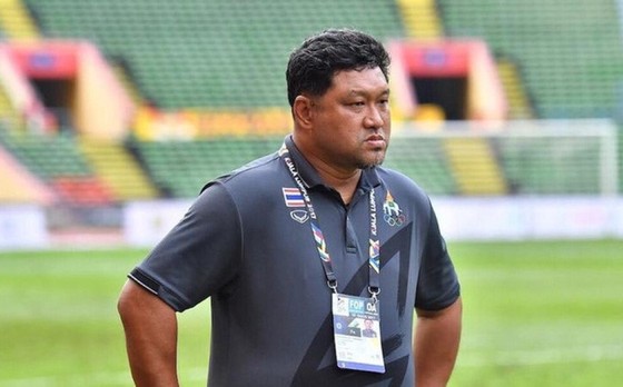 Bóng đá Thái Lan làm theo cách của U23 Việt Nam ảnh 1
