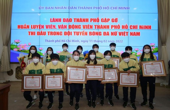 Chủ tịch UBND TPHCM Phan Văn Mãi: Tấm vé World Cup nữ 2023 khiến niềm vui đầu Xuân được nhân lên ảnh 3