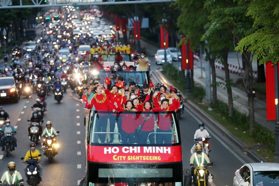 Chủ tịch UBND TPHCM Phan Văn Mãi: Tấm vé World Cup nữ 2023 khiến niềm vui đầu Xuân được nhân lên ảnh 4
