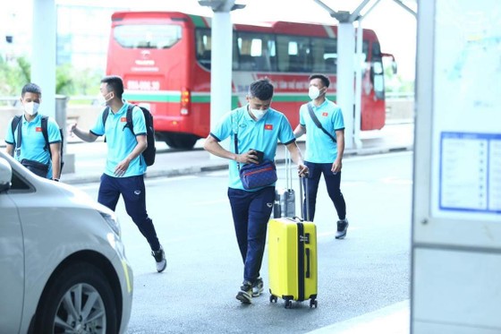 Tuyển futsal Việt Nam lặng lẽ lên đường dự vòng loại châu Á ảnh 1