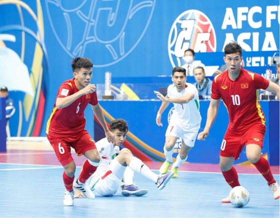 Vỗ tay cho Hồ Văn Ý ảnh 1