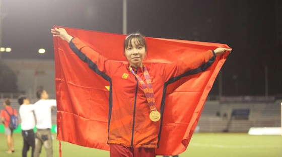 Niềm vui của Hồng Nhung khi giành huy chương ở SEA Games 2019. ẢNH: MINH DÂN