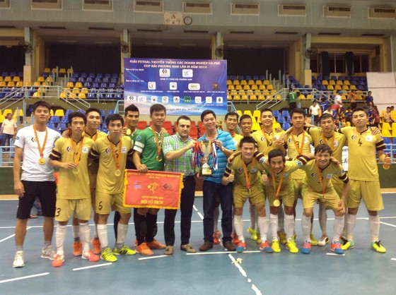 Chiến thắng của futsal phong trào TPHCM ảnh 1