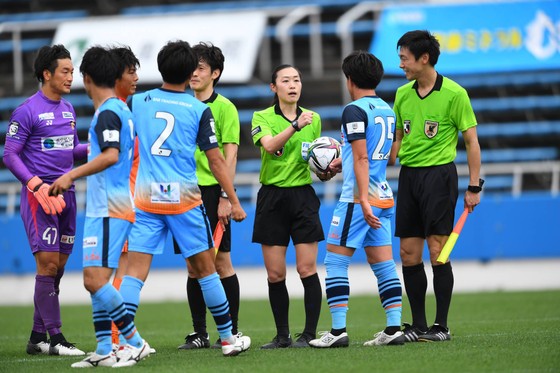 Nữ trọng tài Nhật Bản Yamashita và sứ mệnh bình đẳng giới ở World Cup ảnh 1