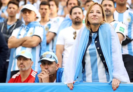 CĐV Argentina sau thất bại trước Saudi Arabia: Buồn, sốc, nhưng tình yêu luôn vẹn toàn! ảnh 2