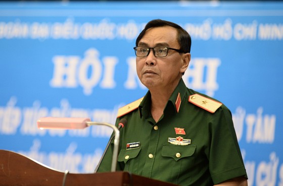 Phó Chính ủy Quân khu 7 nói về tình hình bãi Tư Chính ảnh 2 Phó Chính ủy Quân khu 7 nói về tình hình bãi Tư Chính ảnh 2