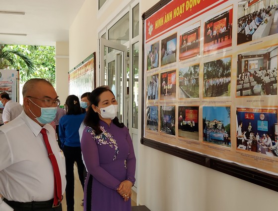 Học tập và làm theo Bác Hồ góp phần xây dựng những công dân có trách nhiệm, giàu lòng yêu thương ảnh 1