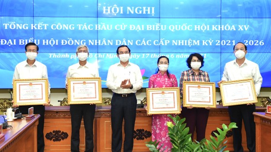 Chủ tịch HĐND TPHCM Nguyễn Thị Lệ: Đại biểu cần khẩn trương triển khai chương trình hành động đã hứa trước cử tri ảnh 1