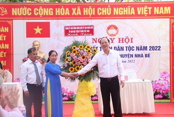 Gìn giữ giá trị văn hóa truyền thống trong thời "mỗi người một chiếc điện thoại" ảnh 2