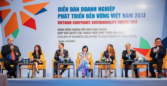 Đại diện các doanh nghiệp hàng đầu của Việt Nam và quốc tế tham gia diễn đàn