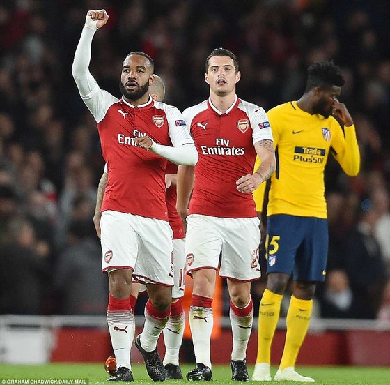 Arsenal - Atletico Madrid 1-1 Pháo thủ bị cầm hòa dù chơi hơn người từ phút thứ 10 ảnh 7