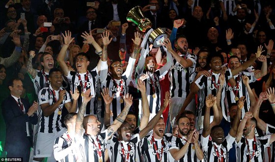 Juventus - AC Milan 4-0: “Bà đầm già” xứng đáng đăng quang lần thứ 13 ảnh 3