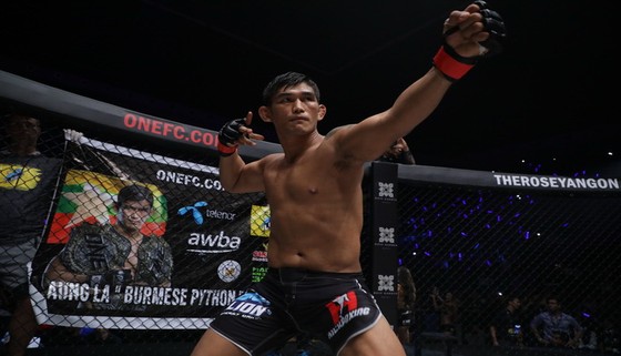 Sự kiện lịch sử ONE Championship: 3 trận tranh đai và 2 ngôi sao cùng xuất trận ảnh 1