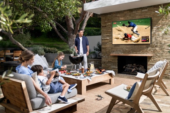 Samsung trình làng The Terrace - TV QLED ngoài trời