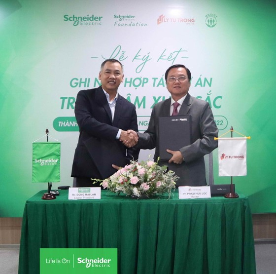 Schneider Electric Việt Nam thỏa thuận xây dựng Trung tâm Đào tạo Xuất sắc tại Trường Cao đẳng Lý Tự Trọng TPHCM