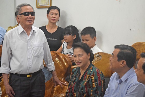 Chủ tịch Quốc hội thăm các gia đình chính sách tại Quảng Nam ảnh 3 Chủ tịch Quốc hội thăm các gia đình chính sách tại Quảng Nam ảnh 3