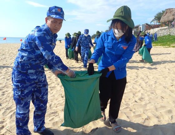Quảng Bình: Ngày hội Nghĩa tình biên giới biển đảo ảnh 2 Quảng Bình: Ngày hội Nghĩa tình biên giới biển đảo ảnh 2