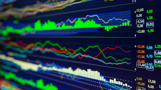 VN Index bất ngờ tăng mạnh dù thanh khoản giảm sâu