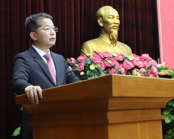 Bí thư Thành ủy Đà Nẵng Nguyễn Văn Quảng phát biểu tại hội nghị