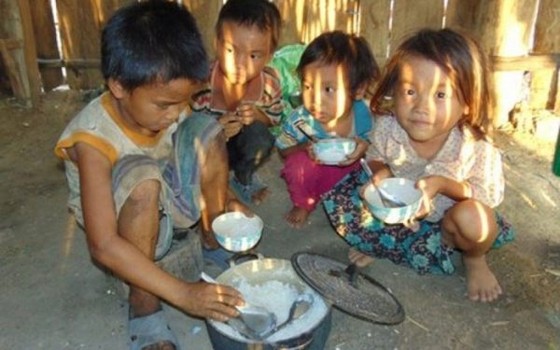 ADB: Covid-19 kéo dài thêm tình trạng đói nghèo ở châu Á ảnh 1