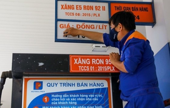 Giá xăng trong nước chiều nay giảm bao nhiêu? ảnh 1 Giá xăng trong nước chiều nay giảm bao nhiêu? ảnh 1