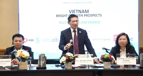 Nhà đầu tư Mỹ quan tâm đến chứng khoán Việt