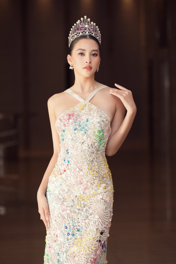 Công bố vương miện Hoa hậu Việt Nam 2020 và các vật phẩm đăng quang ảnh 2 Công bố vương miện Hoa hậu Việt Nam 2020 và các vật phẩm đăng quang ảnh 2