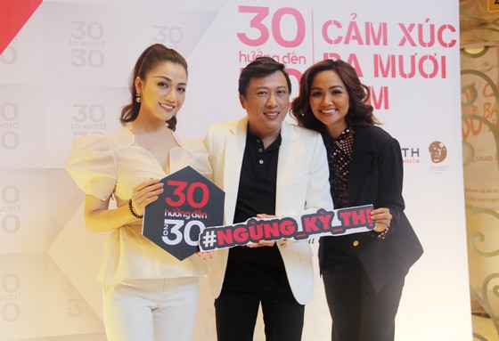 H'Hen Niê, Hồng Ánh đồng hành Chiến dịch “Cảm xúc 30 năm” ảnh 2 H'Hen Niê, Hồng Ánh đồng hành Chiến dịch “Cảm xúc 30 năm” ảnh 2
