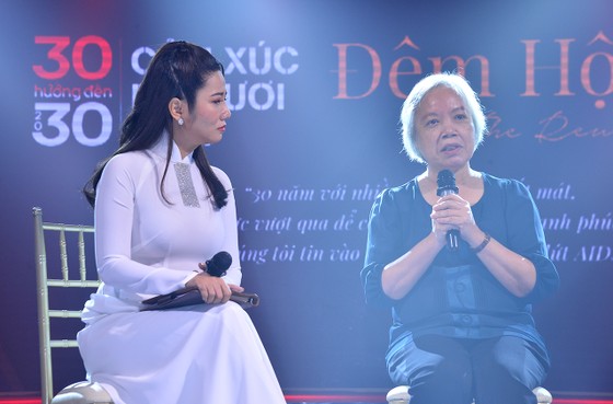 Đông đảo nghệ sĩ đồng hành đêm hội ngộ “Cảm xúc 30 năm” ảnh 10